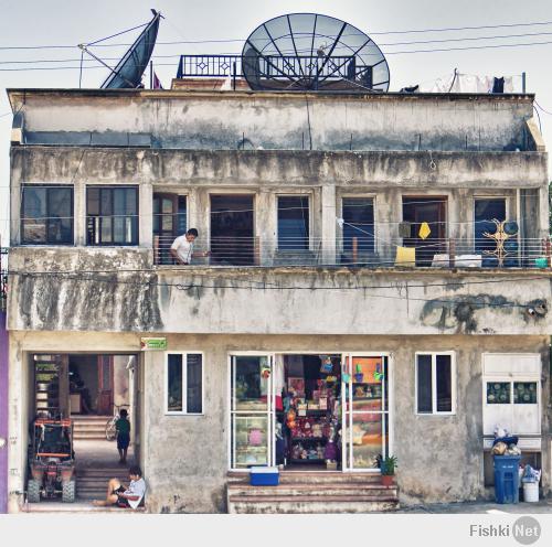 был год назад в Мексике, но не в Исмале, а в Канкуне...
Поток туристов внес свою лепту в этот город, но там есть не мало мест, оказавшись в которых может показаться, что находишься в прошлом...