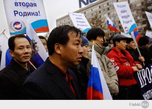 Я работал с множеством гастеров и уверяю вас не один некогда не платил не каких налогов,90% ООО ,ЧП не платят в полном объеме в ПФ.
Может надо заставить что б все через карту зарплаты переводили и видно буде почему мужчина в 40 лет работая сварщиком живет на 5 -10 тыс.руб с двумя несовершенно-летними детьми и женой неработающей.
Гастеров миллионов 30 по стране ,а сколько  русских в черную и серую ну каждый второй работающий.Но это не кому не надо,все все знают.
Легче что б ты от станка сразу на кладбище МИНУЯ ПЕНС ФОНД.