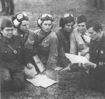 Впервые? Да ладно. В России даже полностью женские экипажи были. Просто быстро осознали, что в общем то не женское это дело.
А так многое из того к чему Запад только сейчас подходит, для нас уже пройденный этап.