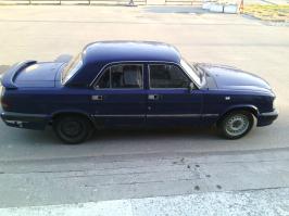 Сам этим летом купил Волгу 3110. Спонтанная покупка :). Листал Авито, наткнулся - купил.
Сейчас езжу на ней, много по межгороду мотаюсь по работе. Товарищ накрутил инжектор - в 10 литров укладывается при скорости 110. Так что доволен пока что. Жена на права сдаст - пересажу её на Волгу. 
Летом покрашу наверное. Так-то металл хороший, но ржавки по всему кузову.