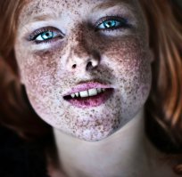 А мне нравятся конопушки ! И чем их больше, тем лучше !