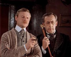 Обратите внимание, Ватсон: вечером юная леди много пила и смеялась, поэтому неудивительно, что утром у нее заболел мозг. Вот только почему он у нее в .опе?