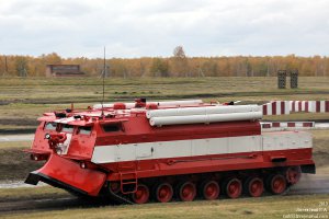 Укровских поделок навтыкали, венгров и китайцев тоже, а чего самый навороченный пожарный танк из Омска упустили?