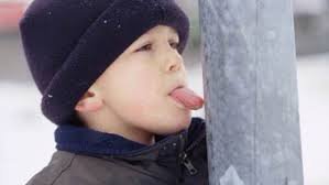 шел бы ты отсюда петушок:D