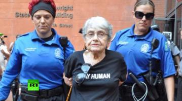 Не поверил ,пока не увидел)) Арестовали старушку