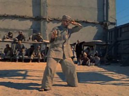 Фильм "Не бойся, я стобой" 1981 г.- наш ответ Чаку Норрису в исполнении Льва Дурова.