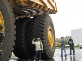 Вот, "Белаз" так "Белаз"