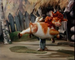 Он же ещё маленький. А потом откормят и сожрут