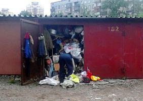 Убрался внутри в гараже?Или всё так оставил?