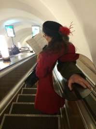 Не понял. Чей рука ?  Полтергейст ?