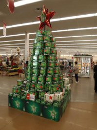 Вот такую елочку надо ставить. И праздник точно удастся !