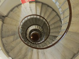 Лестница маяка в Касабланке, Марокко