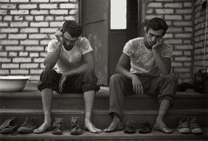 Пока разувались сознание от стоячих носков потеряли.