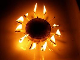 Это ваши параноики все деньги в войну заряжают, причем деньги, которые дали в долг. Так что вот ваше будущее: