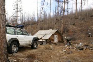 Никто на отечественном хламе тут не ездит! Понял на конец!