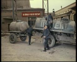 В воскресенье планируется купание, но "со спецификой"? ;)