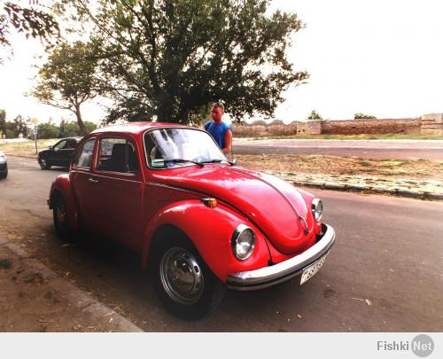 VW Beetle 1303s 1976 года, ест не много примерно 7-8 литров, запчасти дорогие, позитива много)))
