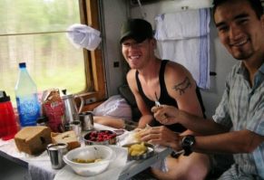 Чем сегодня кормят в современных поездах