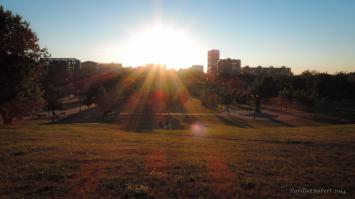 Прикольно. На днях с земли снимал; вднх, Ростокино. (кликабельно)