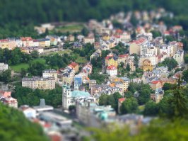 Мои извращения. В tiltshiftmaker.com  делал.