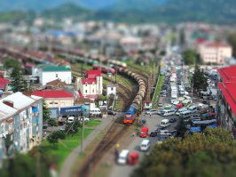 Мои извращения. В tiltshiftmaker.com  делал.