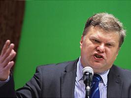 да это же путинская пропаганда снятая в подвалах кремля,а актеры нашисты. уж я то знаю...