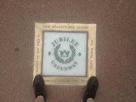 Пара что нашлось под рукой, не все может быть прям совсем "люки". Вот тут хорошая подборка