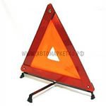 Автор видео выбрал скорость,несовместимую с видимостью.И чуть-чуть не поплатился за это...Участники ДТП виновны больше-в первую очередь после столкновения выставляется знак аварийной остановки(п.2.5 ПДД РФ) и лишь потом могут идти смотреть на свои бампера.За что инспектор ГИБДД,прибывший на место аварии,выпишет штраф по полторы тысячи на каждого за неисполнение требования.И это ещё дёшево отделаются за свою беспечность.