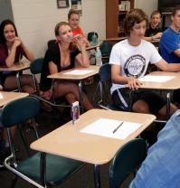 Минуту смотрел на девушку, и только потом увидел телефон!!!