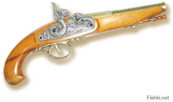 Меняется лишь уровень изобразительного искусства и материалы. Понты всё те же...