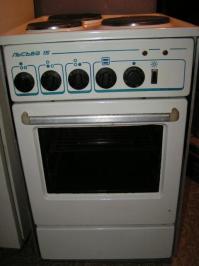 Плита то электрическая "Лысьва 15".