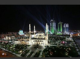 и вот что обидно: столько ребят положили и все ради чего??? Чтоб за наш счет отстроить заново??? Чтоб эти макаки налоги не платили?