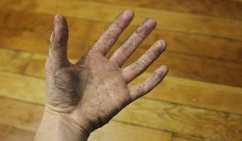 Рука профессионального онаниста.