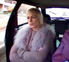 Да уж, только пересмотрев видео понял что истерил пассажир.
Но мужским этот смех никак не назвать, по-моему это тот педик над которым утром ржали гаишники))