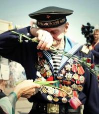 Спасибо всем, кто защищал и будет защищать нашу родину... Я пью до дна,за тех кто...