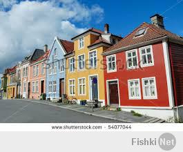 А вот Берген (Норвегия)
я там бывал так там тоже все дома цветные.