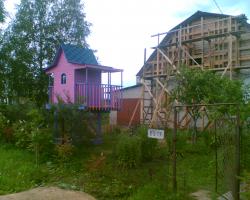 Я своей дочке вот такой сделал 6 лет назад. Теперь уже сыну по наследству перешел :)