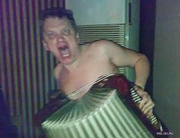 Вот почему не стоит показывать средний палец 