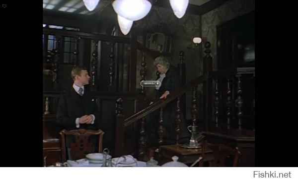 В фильме Шерлок Холмс и доктор Ватсон я заметил, что в 8 серии "20 век начинается" в эпизоде, где Ватсон и Холмс встречаются в ресторане, для съемок ресторана использовалась та же квартира, в которой проживали Ватсон и Холмс...только переклеили обои, перекрасили лестницу, ну и перестановочка небольшая