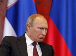 Люблю побыть адвокатом дьявола, ну натура у меня такая. 
Как показано на диаграмме утечки мозгов , он резко усилился еще до украинского кризиса, сейчас все намного хуже , и поверьте, необразованные как раз сидят дома , постят подобные опусы и им же плюсуют. Подумайте, ну кому они нужны за границей?