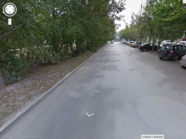 вопрос №1-где знак запрещающий движение по этой дороге в два ряда?