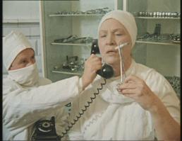 Резать к чёртовой матери, не дожидаясь перитонитов!