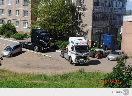 выглянул в окно,а там вона чё!!