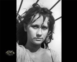 а эта из какого фильма? узнаете? (фильм наш)