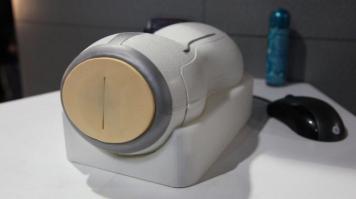 Мне кажется, или девайс не очень слегка поюзанный?
Затёртый вобщем!