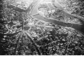 Интересно будет порассуждать какой это год..?