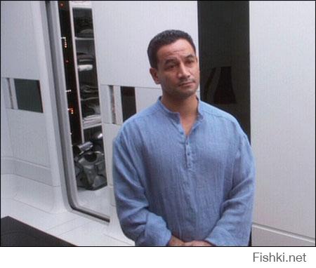 про то что они клоны это я помню, только вот они клоны этого чувака