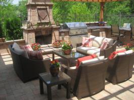 уличные то же хороши: