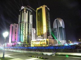 Тогда были тяжёлые времена, много мы своих солдат там оставили. Вечная им память. Только вот за что они погибли? Чтобы теперь в эту землю мы вливали кучу денег, взимаемых, в качестве налога с наших земель? Сравните сейчас Грозный и маленький городок где нибудь в нашей исконной глубинке? 
Грозный-сити: