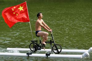 надо попробовать тоже плот соорудить-только трубы метровые надо взять-чтобы в багажник влезли